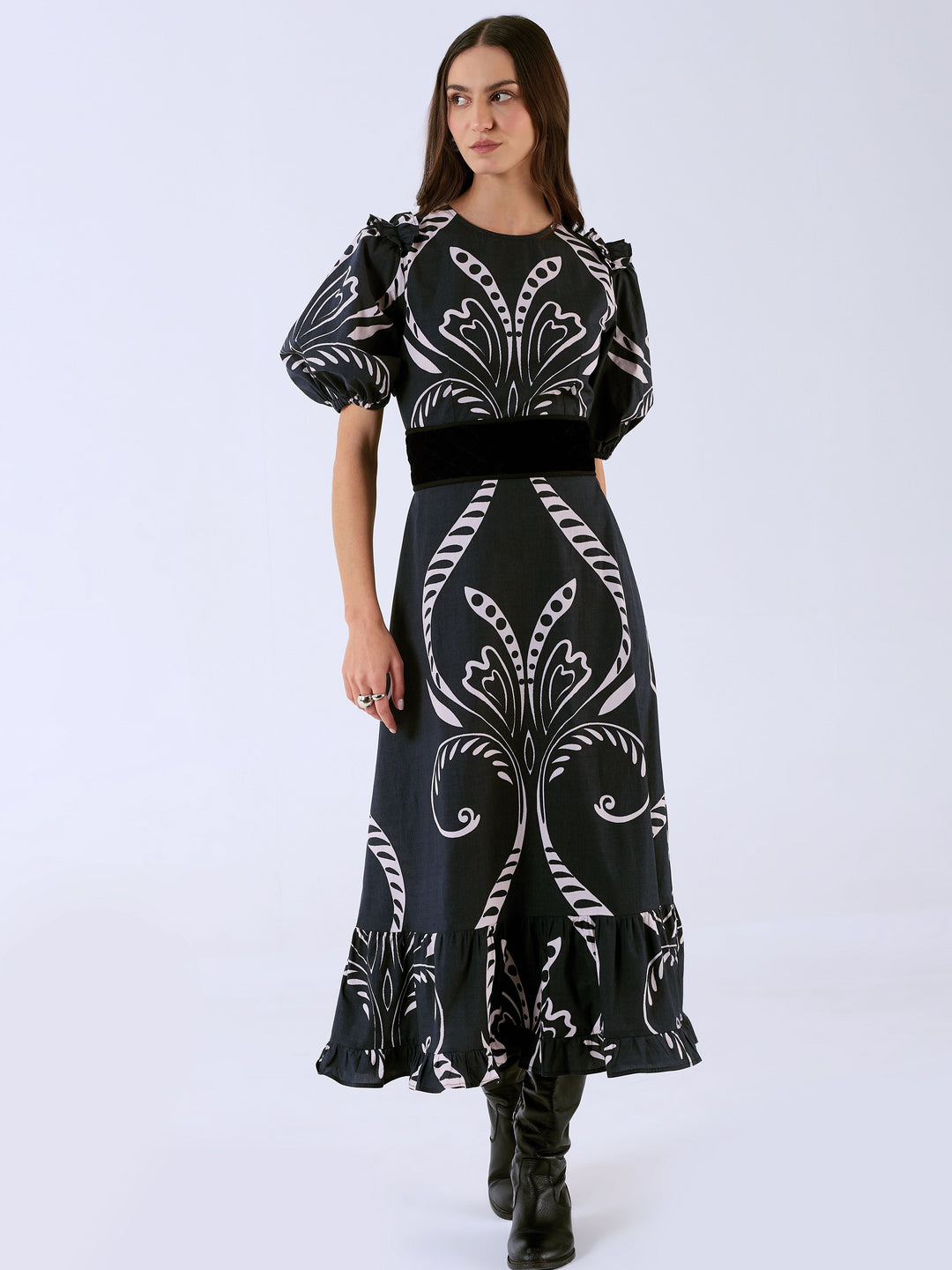 Antonia Dress in Fountain Black