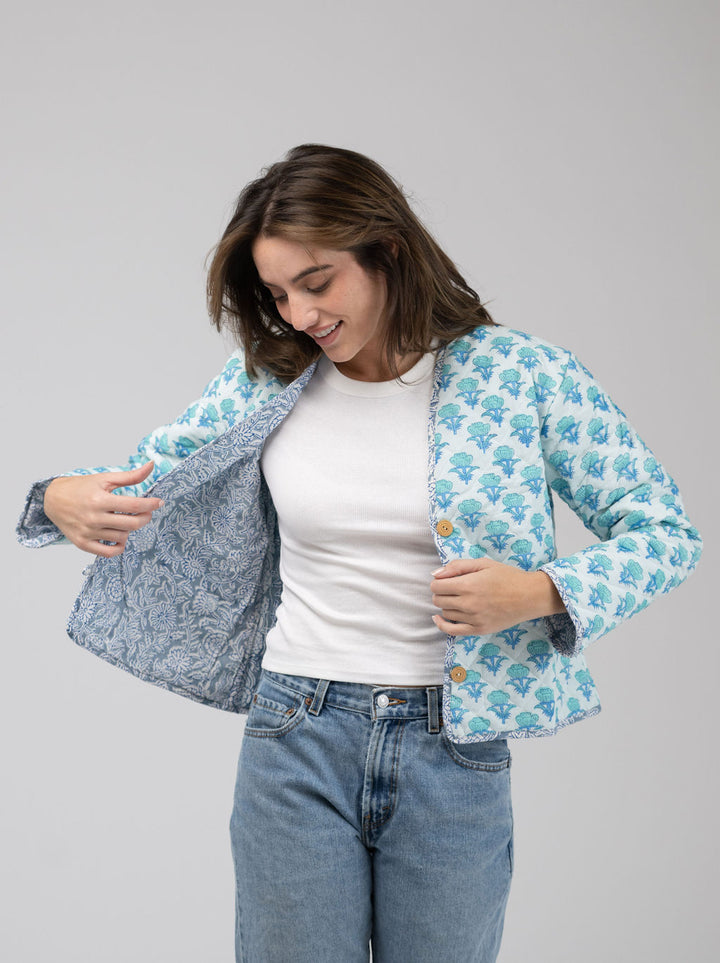 Quilted Cropped Jacket in White / Aqua