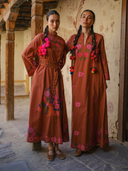 Lemon Balm Dress in Brown/Mexican Flower Embroidery