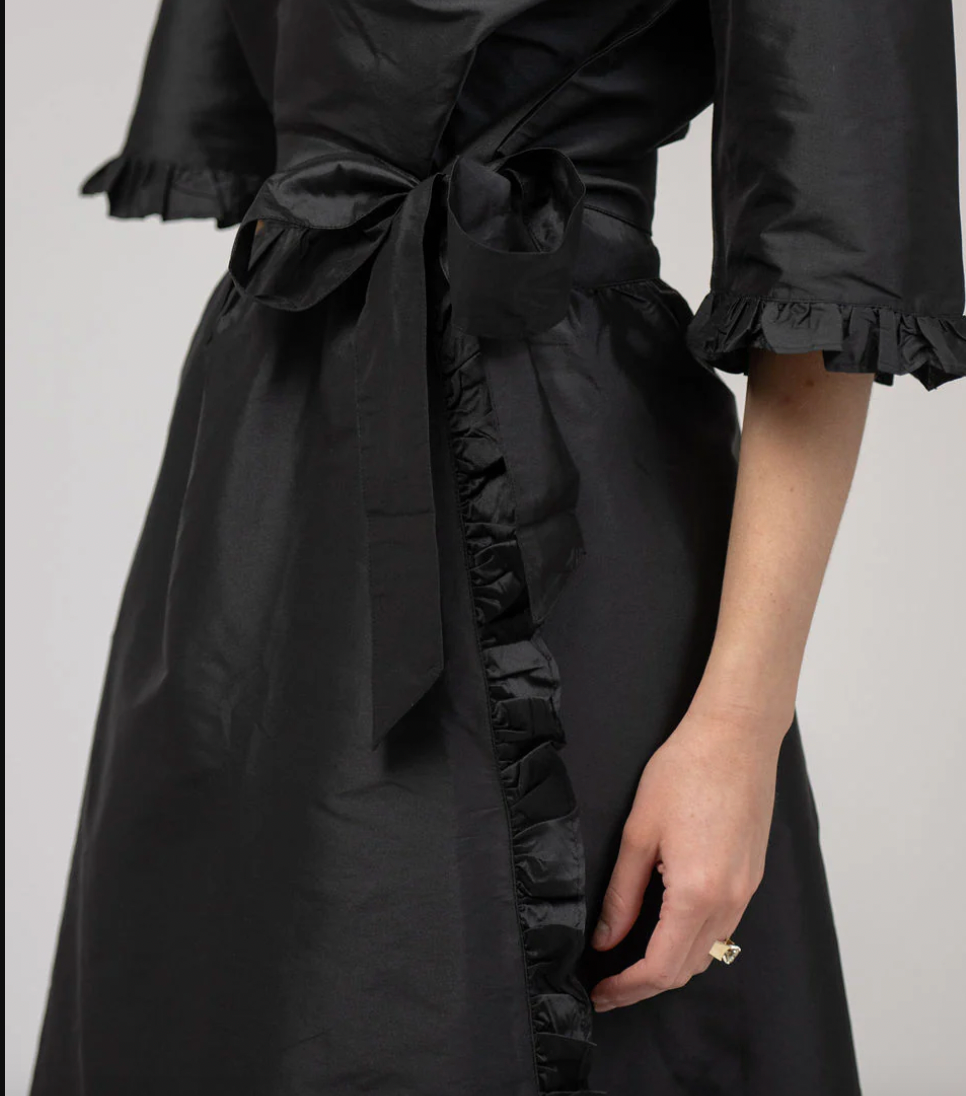 SAMPLE | The Waverly Skirt | Black Taffeta | Small