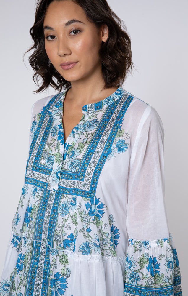 White / Blue / Aqua Flared Sleeve Dress w/ Rose Border Print Size 2 / Blue White / Blue / Aqua Flared Sleeve Dress w/ Rose Border Print Size 2 / Blue