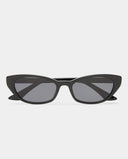 Luv Lou Sunglasses The Taylor in Black