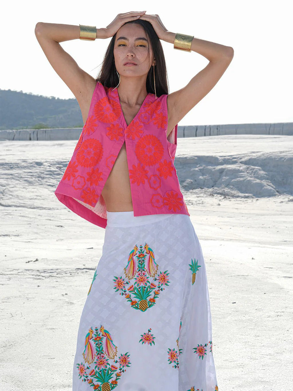 Nimo with Love Skirts Lantana Skirt in White / Parrot Embroidery