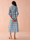 Omika Dress Emma Midi in Leena Santorini