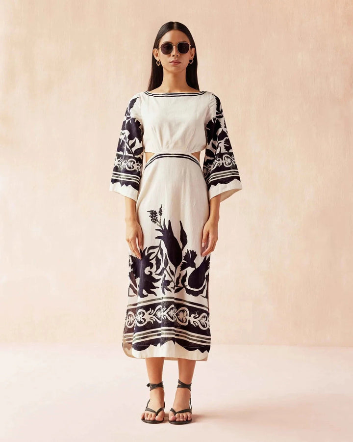 Omika Dress Payton Midi in Delfina Caviar