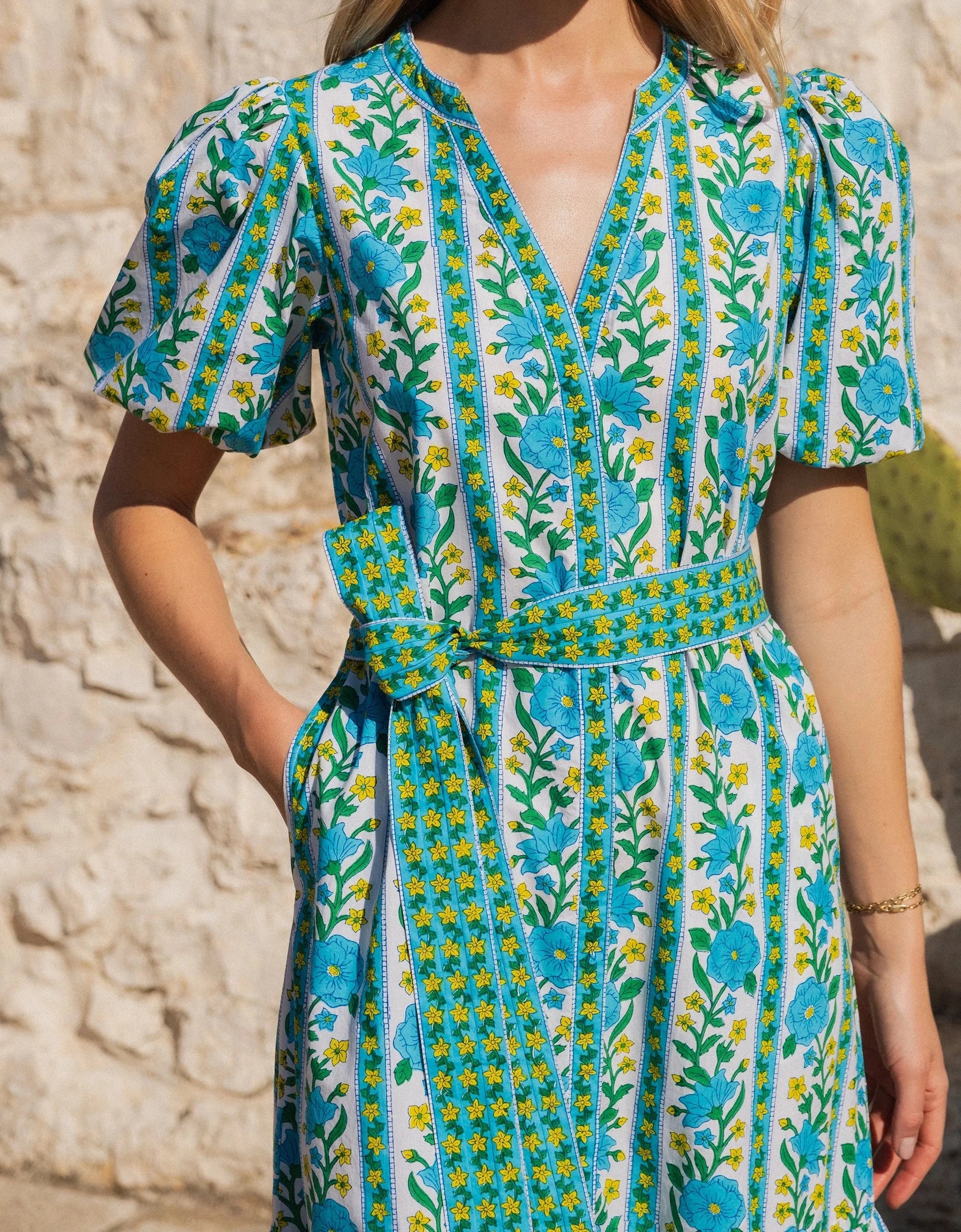 Daisy Dress in Hibiscus Border Large / Blue Daisy Dress in Hibiscus Border Large / Blue