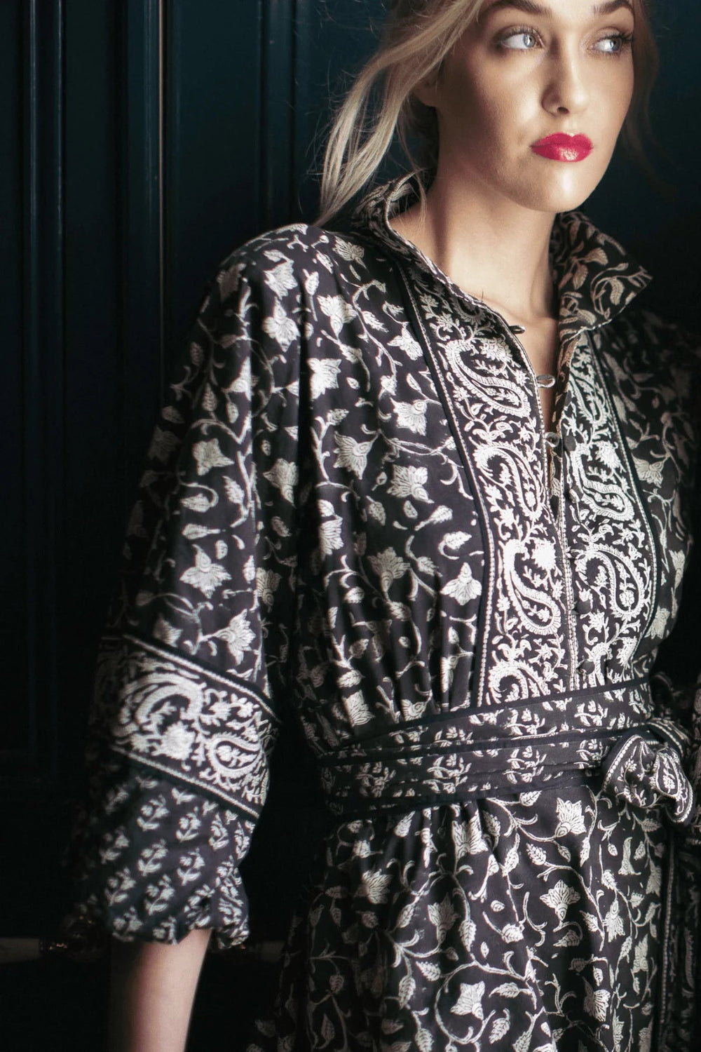 Sue Sartor Dress Sue Sartor | Paloma Flounce Dress in Black / Ivory Paisley Print