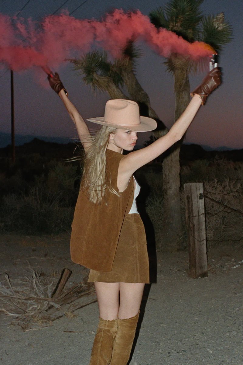 The Ridge in Peach – Beau & Ro display picture 2